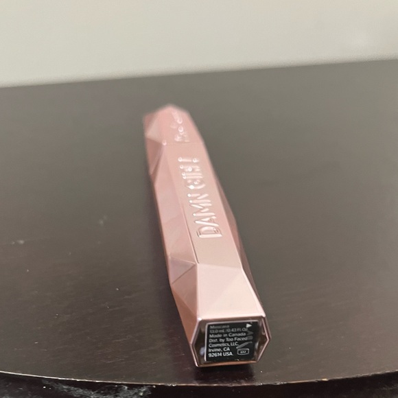 NEW FULL SIZE TOO FACED DAMN GIRL MASCARA 13 ml - Picture 9 of 10